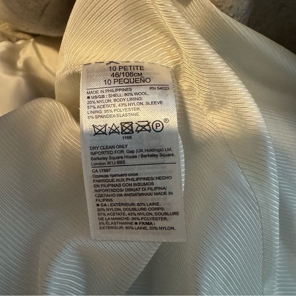 Banana Republic Women's Beige Blazer Coat | Excellent Used Condition - Picture 15 of 15